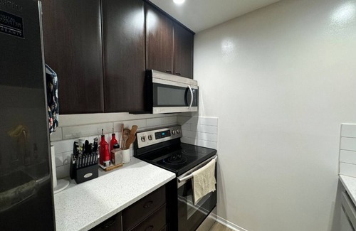 Ottawa Division House | Stylish basement bedrooms