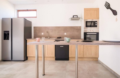 Vierville-sur-Mer House | Stylish Beachside Retreat