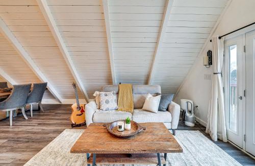 Geneva House | Stylish Bellingham Home with Lake and Mountain Views!