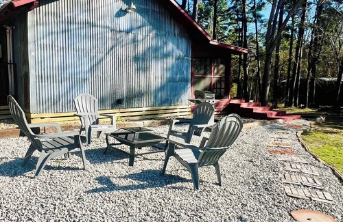 Kennard Cottage | STYLISH CABIN WITH HOT TUB IN A SMALL TOWN. STAY AMONG THE PINE TREES! EAST TX.!