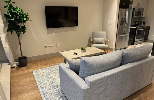 South End Apartment | Stylish central two bed, parking