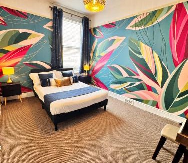 Plymouth Apartment | Stylish City Living 2 Bedroom Apartment