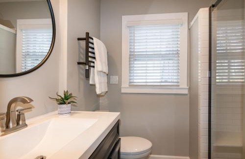 East Raleigh House | Stylish & Comfy 5 Location Private Backyard Updated Close to Downtown Walkable