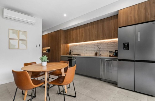 Coogee Apartment | Stylish Coogee Apartment #1 | Steps to Beach, Pet Friendly