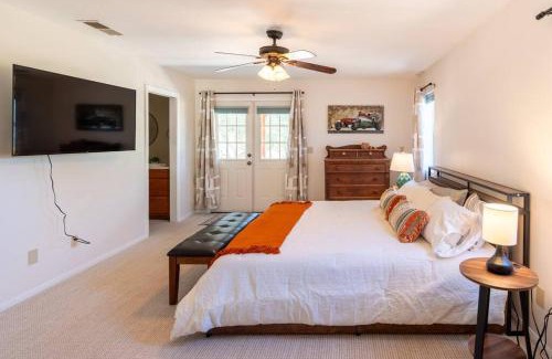 Ranchita Villa | Stylish Country Cowboy Home with Hot Tub on 20 Acres