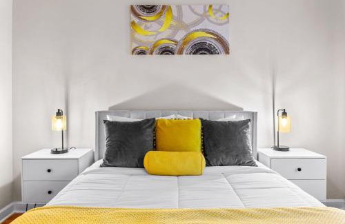 Midtown Apartment | Stylish Cozy 2-BR Detroit
