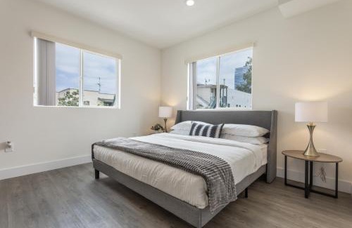 Pico-Union House | Stylish Dtla Home With Views