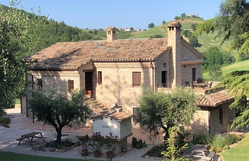 Montelparo Apartment | Stylish eco holiday home with private pool set in vineyards with panoramic views