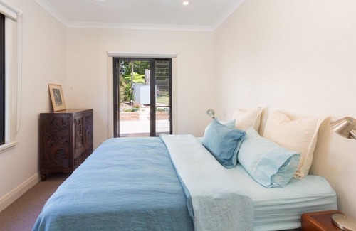 Bateau Bay House | Stylish family friendly beach house