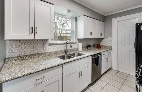Duncanville House | Stylish Home-Perfect for Business /Leisure Travel