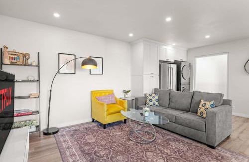 Altadena Apartment | Stylish Home w Free Parking Near LA Hotspots#8