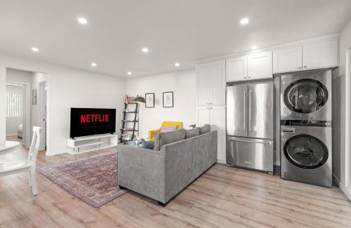 Altadena Apartment | Stylish Home w Free Parking Near LA Hotspots#8