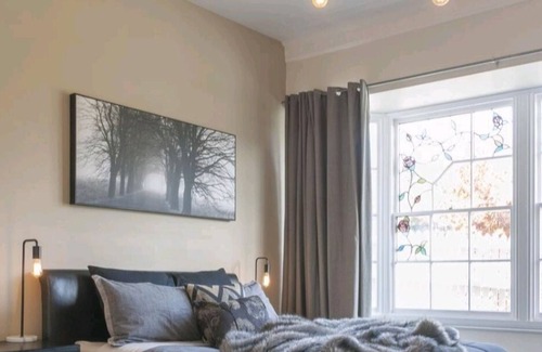 New Town House | Stylish home with outdoor spa close to the heart of Hobart