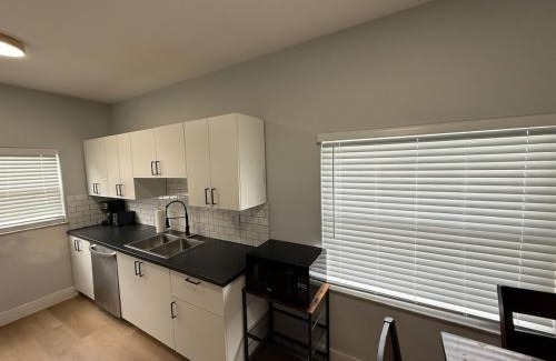 East Little Havana Apartment | Stylish Homey 4Bedroom With Outdoor Pool