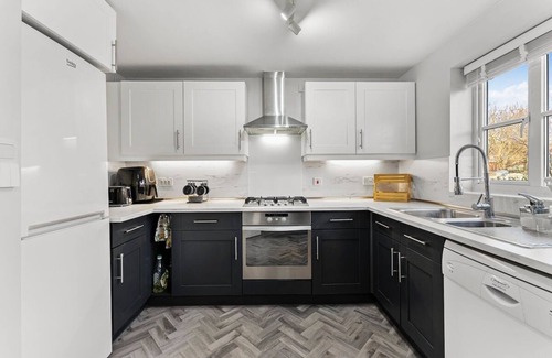 Wakefield House | Stylish House in Wakefield - Sleeps 6