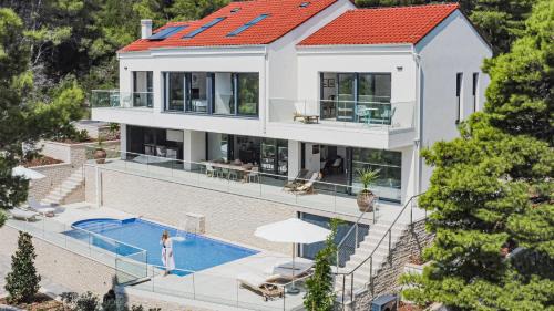 Lumbarda Villa | Stylish Lumbarda Villa Sleeps 10 with Private Pool
