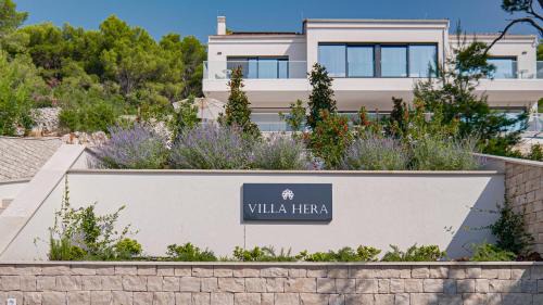 Lumbarda Villa | Stylish Lumbarda Villa Sleeps 10 with Private Pool