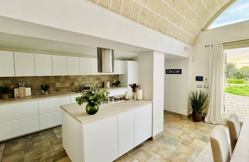 Ostuni Villa | Stylish luxury, beautiful large pool, great location
