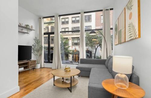Rose Hill Apartment | Stylish Manhattan Escape in Prime Spot