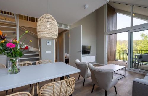 Kamperland Apartment | Stylish Marina Loft w Balcony, cleaning included