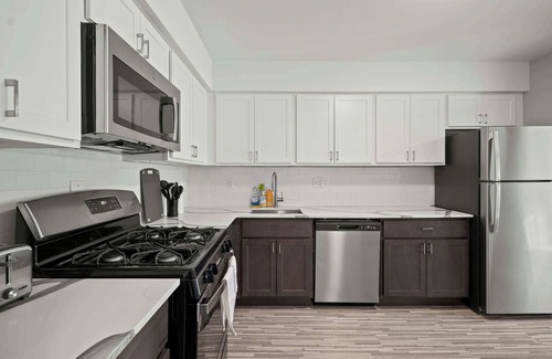 Rochester Apartment | Stylish & Modern Unit Prime Location & Comfort