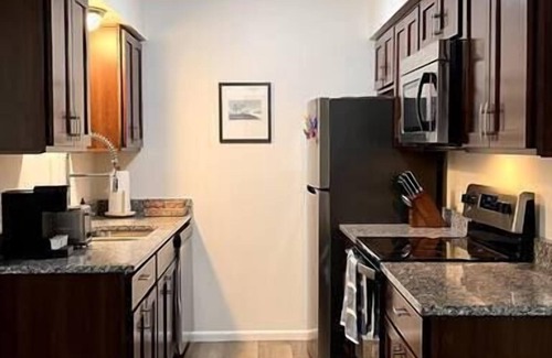 Fond du Lac Apartment | Stylish One Bedroom Near The University And Hospitals