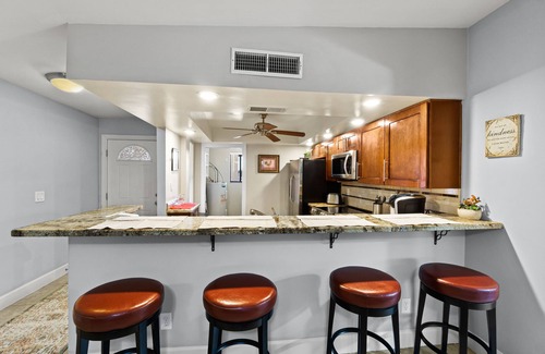 Alhambra House | Stylish, quiet 2-bedroom in Central Phoenix GCU