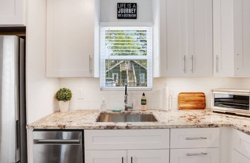 Cabbagetown House | Stylish Sanctuary | Tiny Luxury in a Hip Area