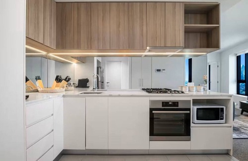Southbank Apartment | Stylish Southbank 2bd Epic Views Rooftop Gym, Pool