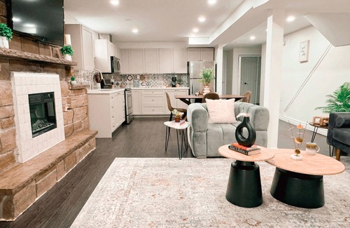Newmarket House | Stylish, Spacious & Clean Guest-home