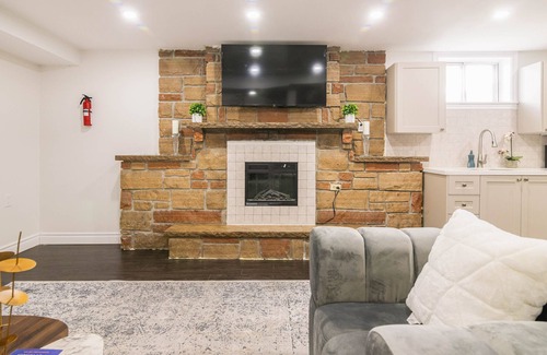 Newmarket House | Stylish, Spacious & Clean Guest-home