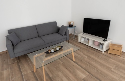 Palaio Faliro Apartment | Stylish spacious apartment in Palaio Faliro (Fal C1)