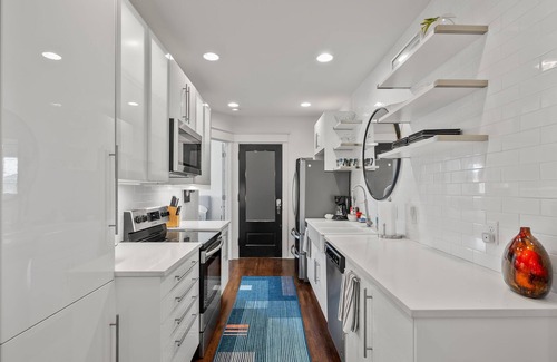 Union Park Apartment | Stylish Stay for Families Near Campus