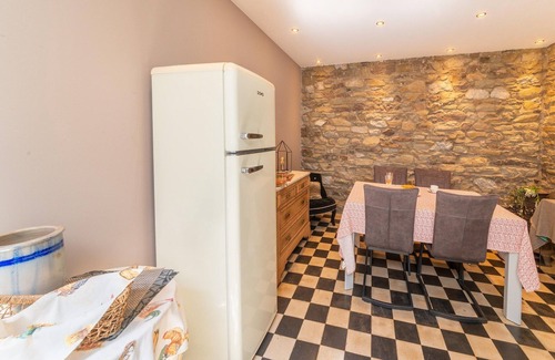 Tilff House | Stylish Stay Near Forest