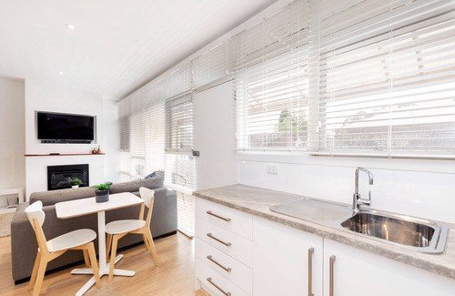 Hazelwood Park Apartment | Stylish Studio Apartment