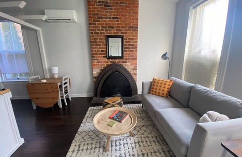 Fan District Apartment | Stylish Studio Apt. w/Parking in Heart of The Fan