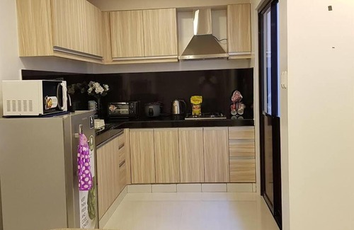 Balanga Apartment | Stylish Townhouse in Balanga City Quiet Neighborhood