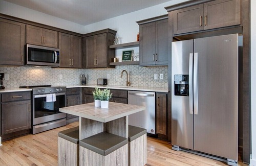 Greenwood House | Stylish Townhouse in East Nashville