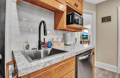 Buffalo Apartment | Stylish Two Bedroom Retreat near Buffalo