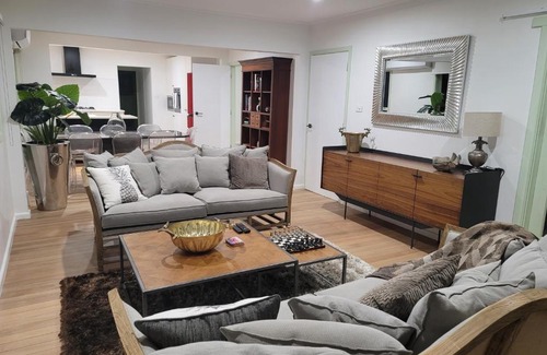 Papanui House | stylish two bedroom townhouse