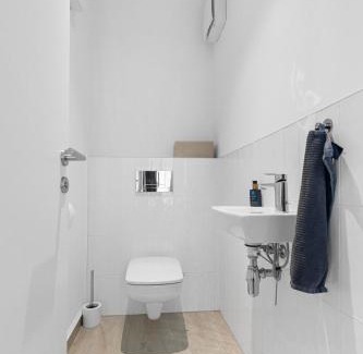 Nove Mesto Apartment | Stylish Urban apartment-Garden&Parking&AC