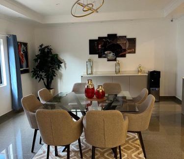 Lusaka Central Apartment | Stylish Urban Retreat - Spacious 3-Bedroom Apartment- VI