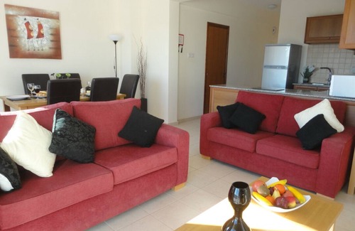 Anafotida Villa | Stylish Villa With Swimming Pool