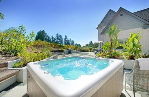 Windsor House | Stylish Vineyard Living at Winemakers Estate