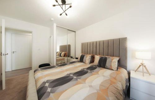 South Ockendon Apartment | Stylish Well-Furnished Haven.