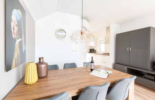 Hoge Hexel House | Stylish Woodland Chalet