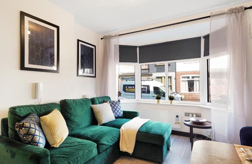 Castleford Apartment | Stylish Yorkshire Apartment - Sleeps 5