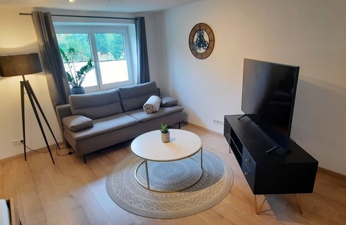 Waltenhofen Apartment | Stylishly furnished vacation apartment "Am Illerradweg" with garden