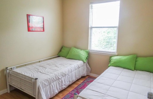 East MLK House | Sua Casinha! 3 Bedroom East Austin House!
