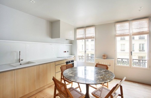 Quartier de la Porte-Saint-Denis Apartment | Sublime & New Apartment Paris Center